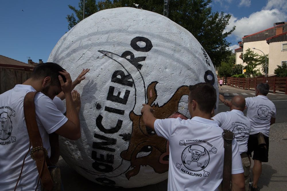 Boloencierro en Mataelpino