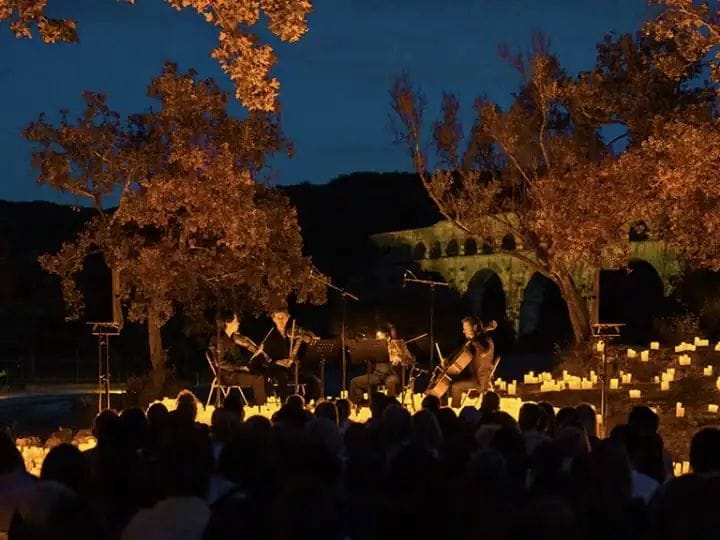 Concert a l'aire lliure al Recinte Modernista de Sant Pau
