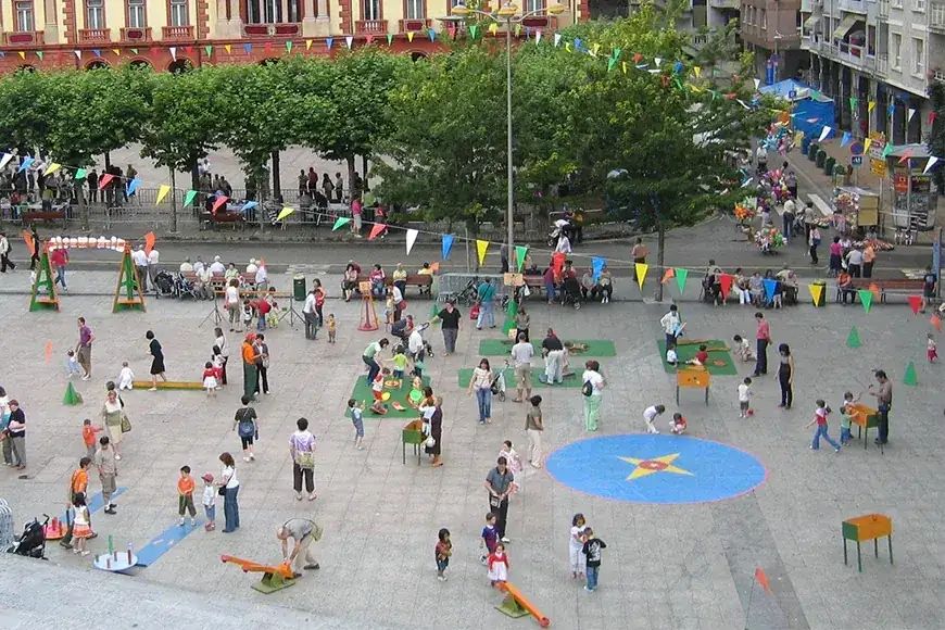 Espacio de juegos «CirkoMotik. El parc de la Circomotricitat»