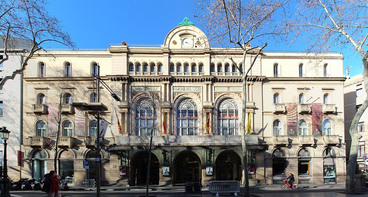 Ópera, máscaras y fiesta en el Liceu: entradas a 30 € para menores de 35
