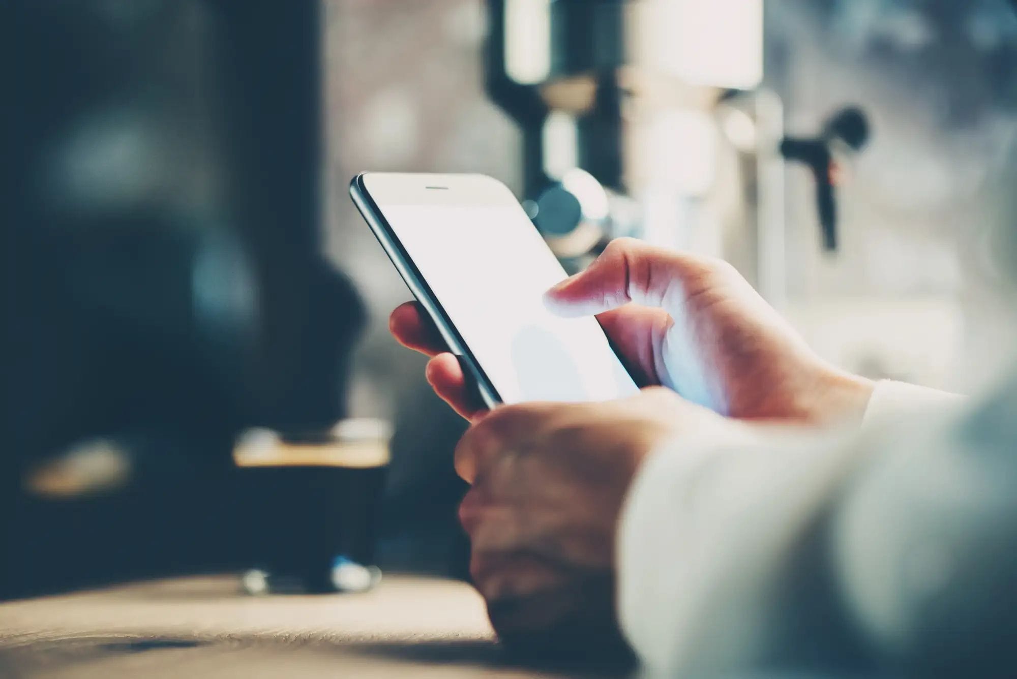 Alerta a Barcelona per una nova estafa bancària que utilitza SMS i trucades
