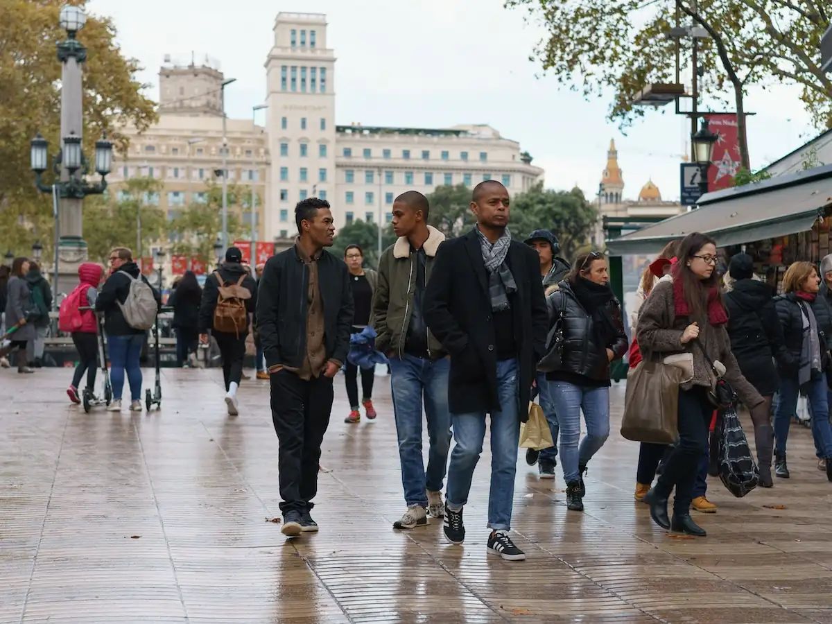 L'Informe Fènix reobre el debat sobre immigració, salaris i benestar a Catalunya