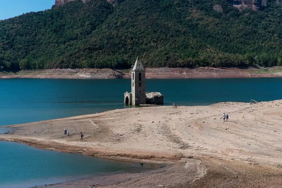 Sequera a Catalunya, al pantà de Sau, a prop de Barcelona