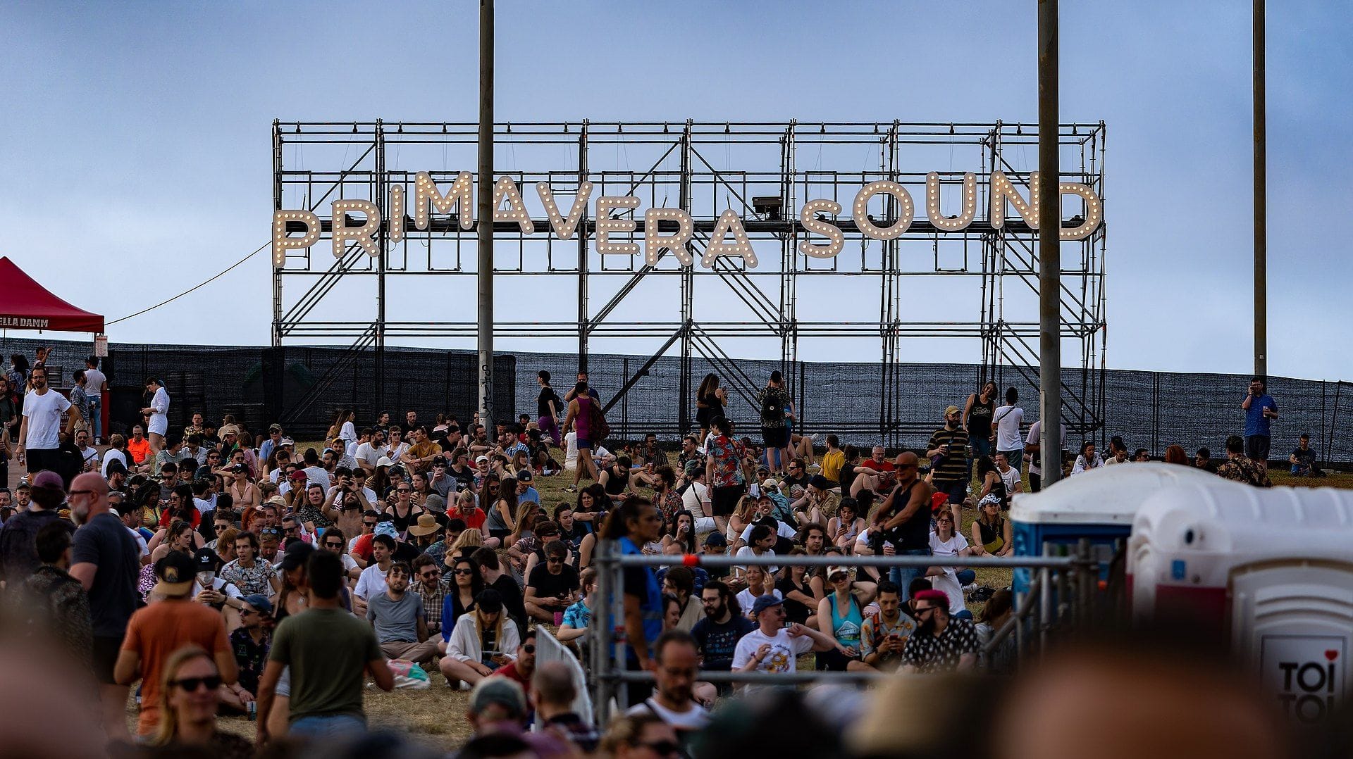 Barcelona renova la gestió de festivals al Parc del Fòrum per millorar la convivència i la sostenibilitat