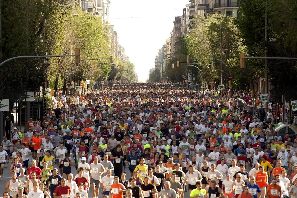50.000 participantes recorren Barcelona en una Cursa de El Corte Inglés de récord