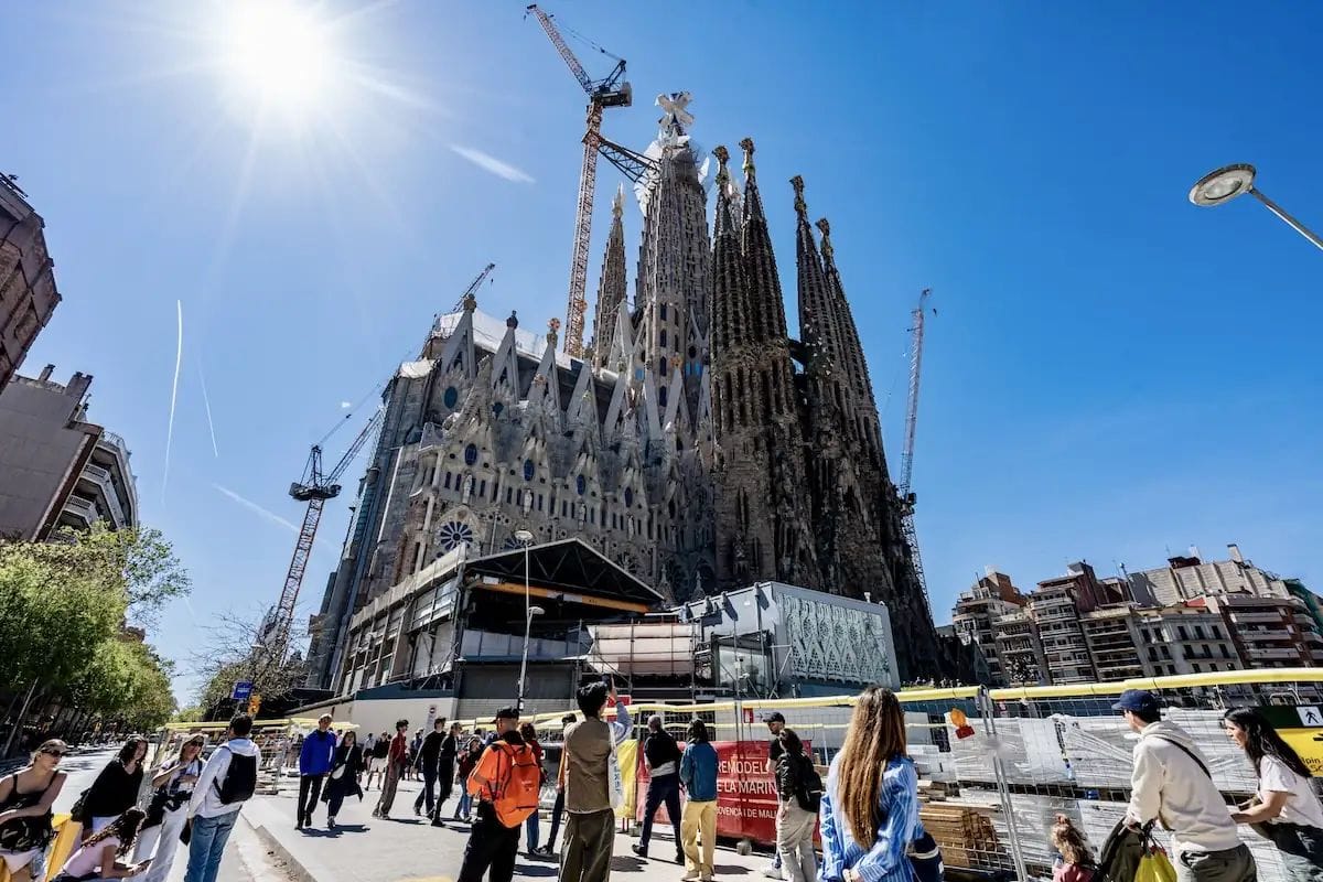 El barri de la Sagrada Família demana mesures urgents contra el col·lapse