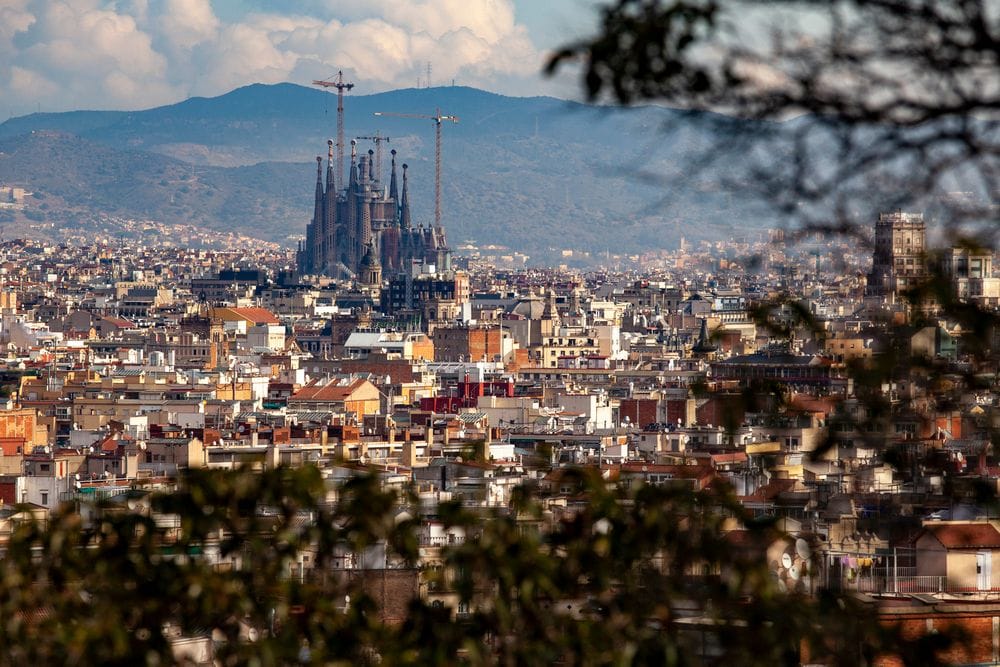 La Sagrada Familia se prepara para coronar su torre más alta en 2026