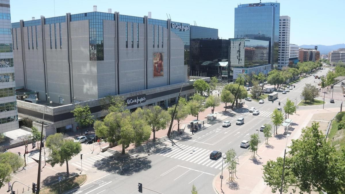 Sabadell inicia la gran transformación del aparcamiento del Eix Macià con 248 plazas