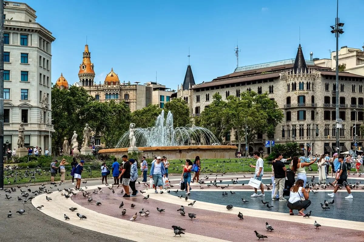 Les fonts de Plaça Catalunya estaran apagades dos mesos per obres urgents