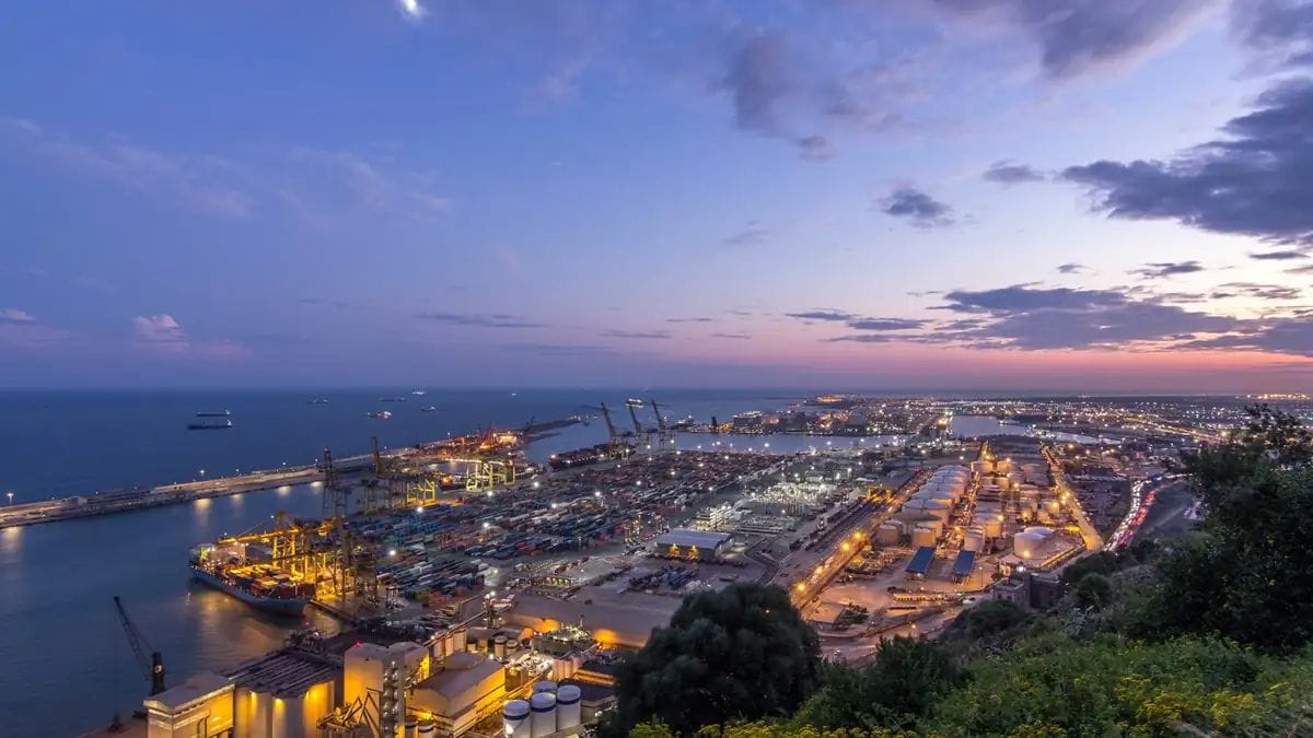 Barcelona estrena un festival flotant amb concerts sobre el mar