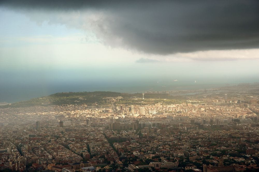 Barcelona es prepara per un divendres de canvis bruscos en el temps