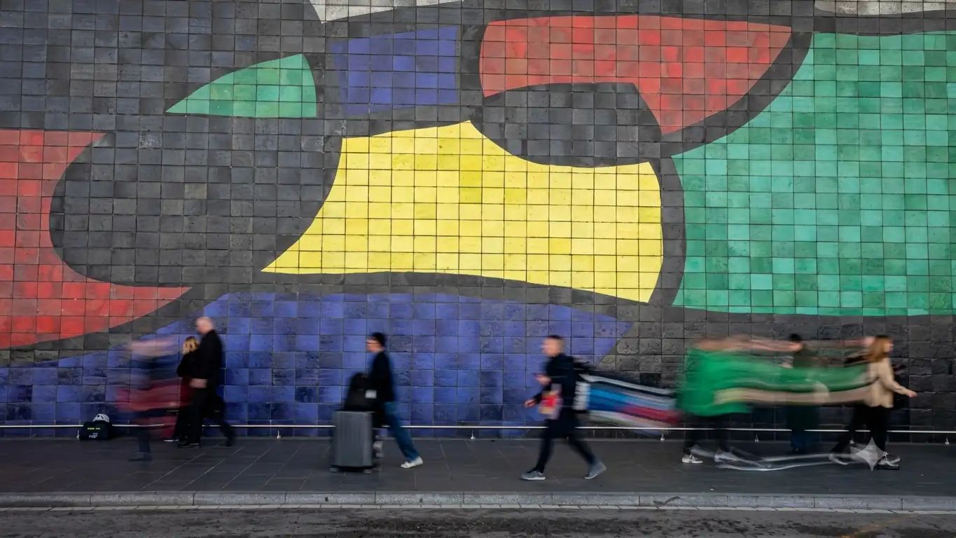 El mural de Joan Miró a El Prat