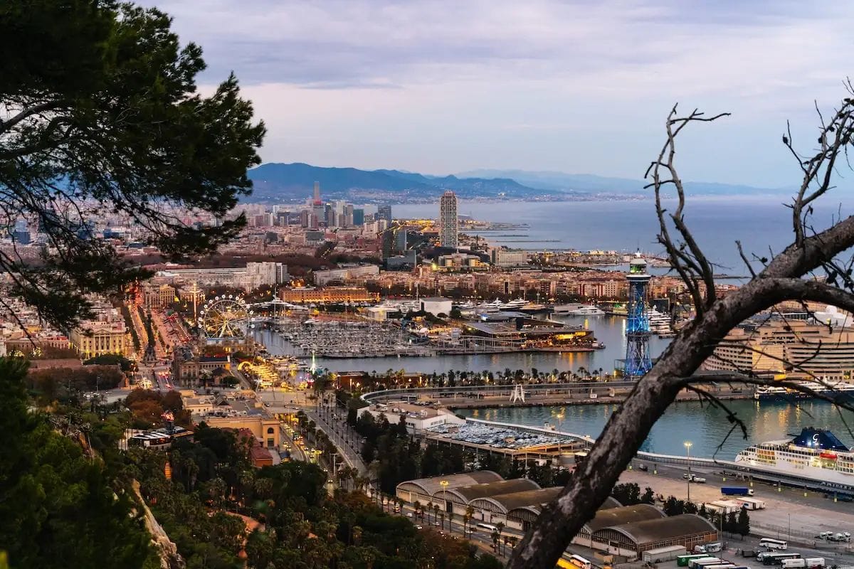 Barcelona torna a dormir per sota dels 25 graus després de setmanes de xafogor