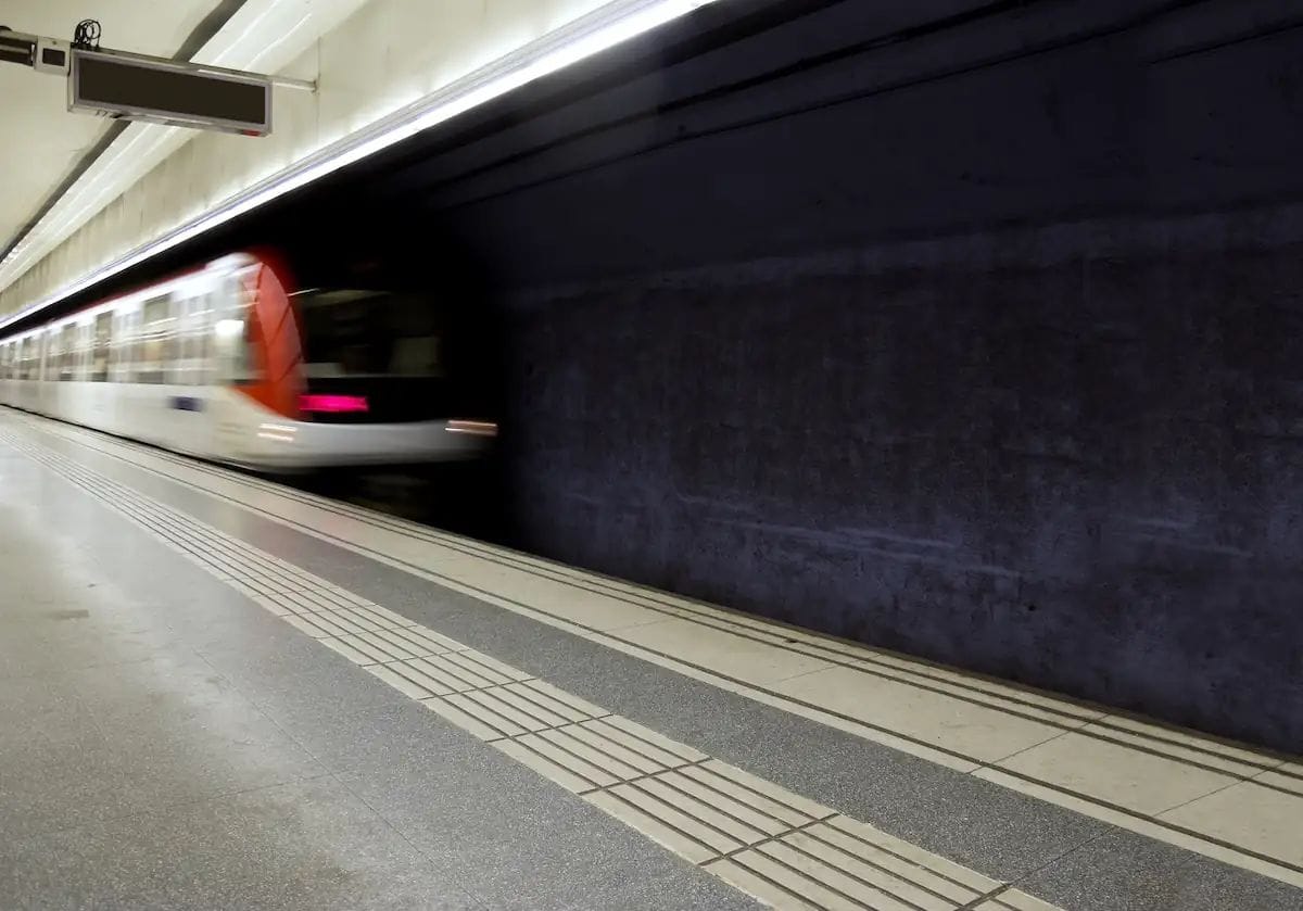 La estación de Verdaguer de la L4 cerrará dos meses por obras de accesibilidad