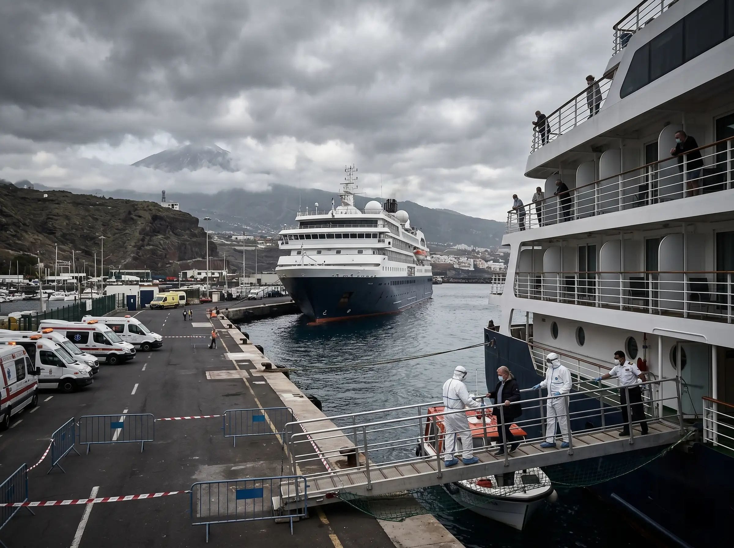 Madrid da luz verde al aislamiento de los pasajeros españoles del MV Hondius en el Gómez Ulla