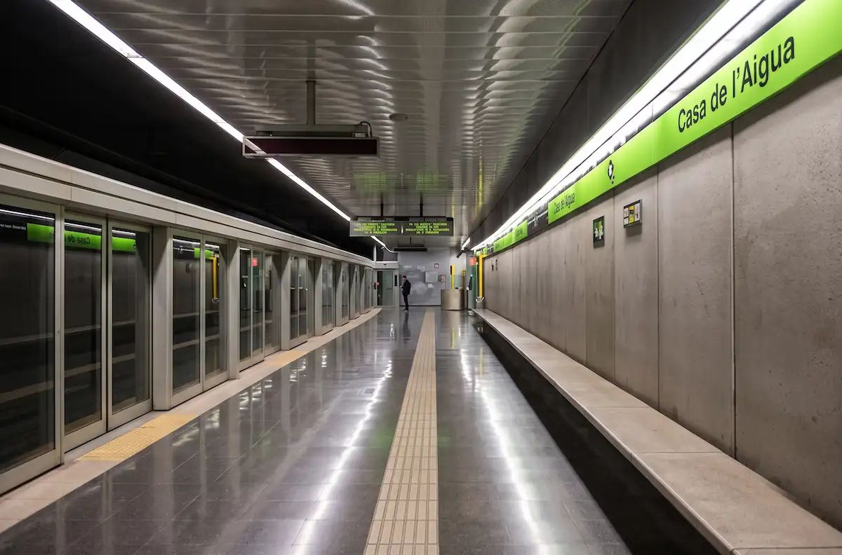 La estación menos usada del Metro de Barcelona registra solo 40.000 viajeros al año