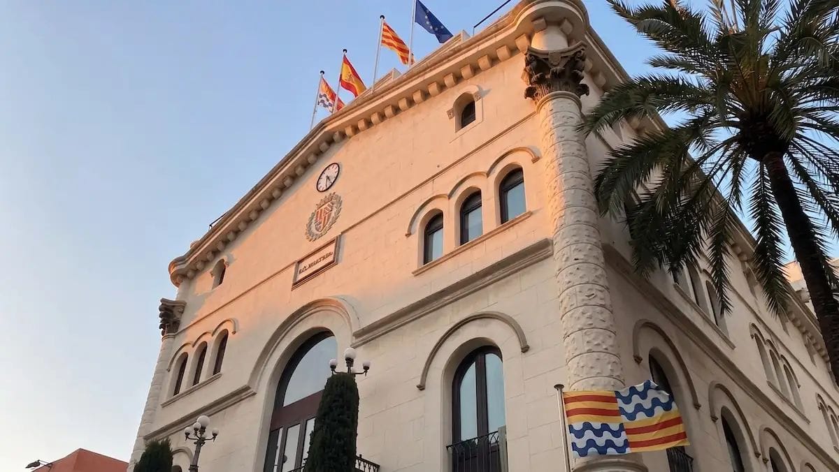 Badalona fa el primer pas per construir la nova biblioteca de Lloreda