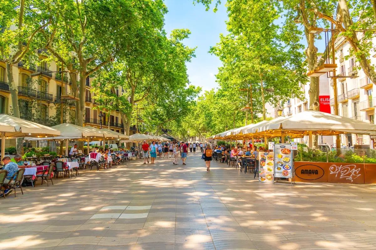 La nova Rambla ja pren forma: teatres, art digital i habitatge per canviar el passeig
