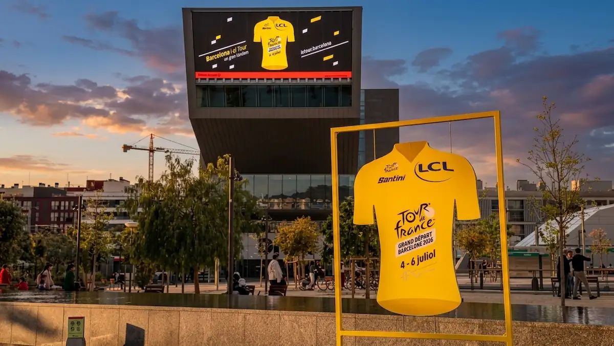 Publicitat del Grand Départ de Tour de França als carrers de Barcelona