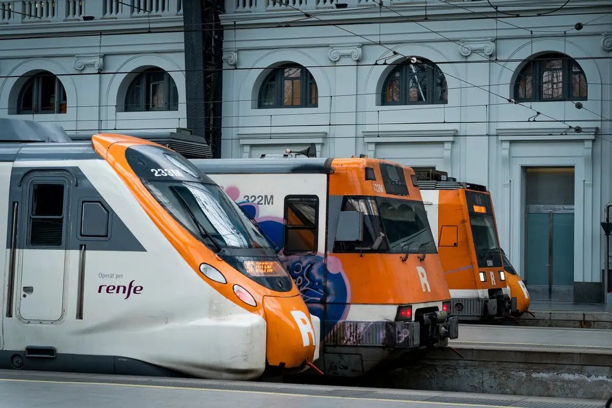 Rodalies suspèn la circulació de trens a tota la línia R1