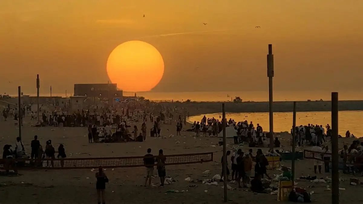 Barcelona amanece con el aire más contaminado tras la noche de Sant Joan