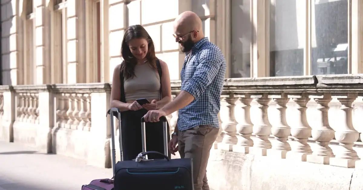 Barcelona sin maletas: la guía definitiva para viajar ligero por la Ciudad Condal