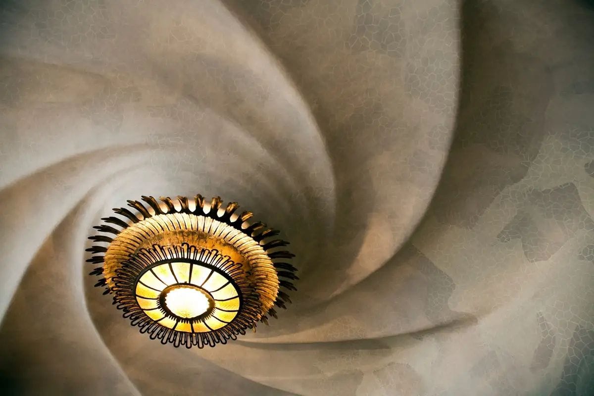 Raquel Lacuesta desvela el costat lúdic i creatiu de Gaudí a Barcelona
