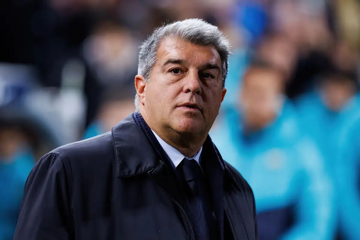 Laporta denuncia errores arbitrales tras la salida del Barça de Champions