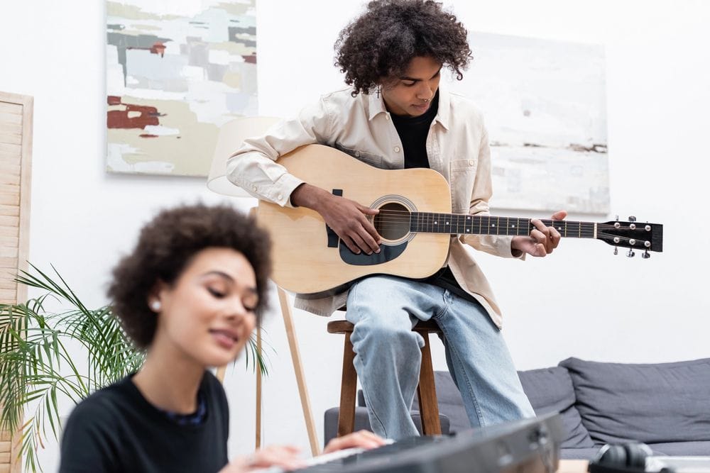 El bo cultural jove es reinventa: 400 € per a art, instruments i formació a partir de 2025