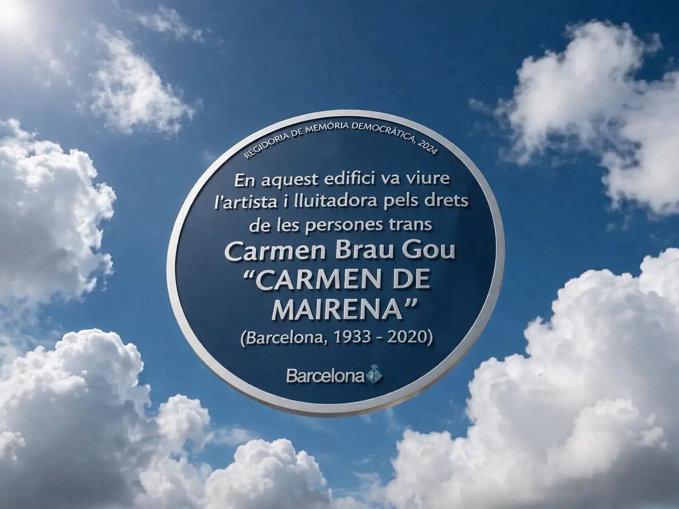 una placa en memoria de Carmen de Mairena