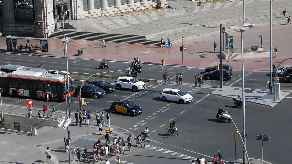 Nous carrils bus i estacions: així vol Barcelona canviar l'entrada a la ciutat
