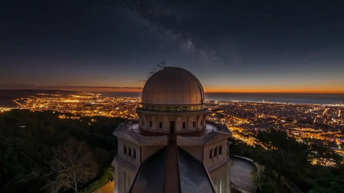 Observatori Fabra de nit