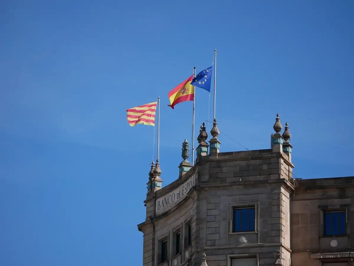 Barcelona es tenyeix de blau i activa més de 40 plans pel Dia d'Europa