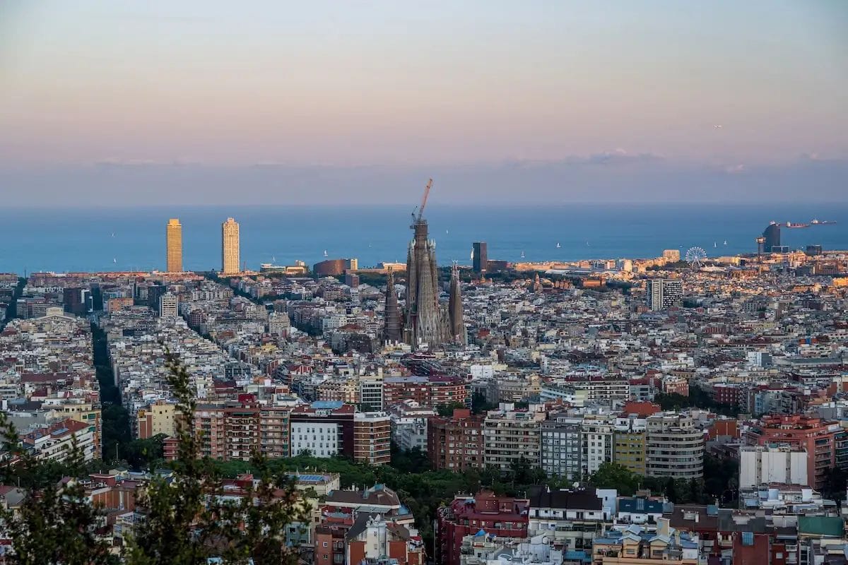 Les nits tropicals arriben abans a Barcelona i baten rècords el 2026
