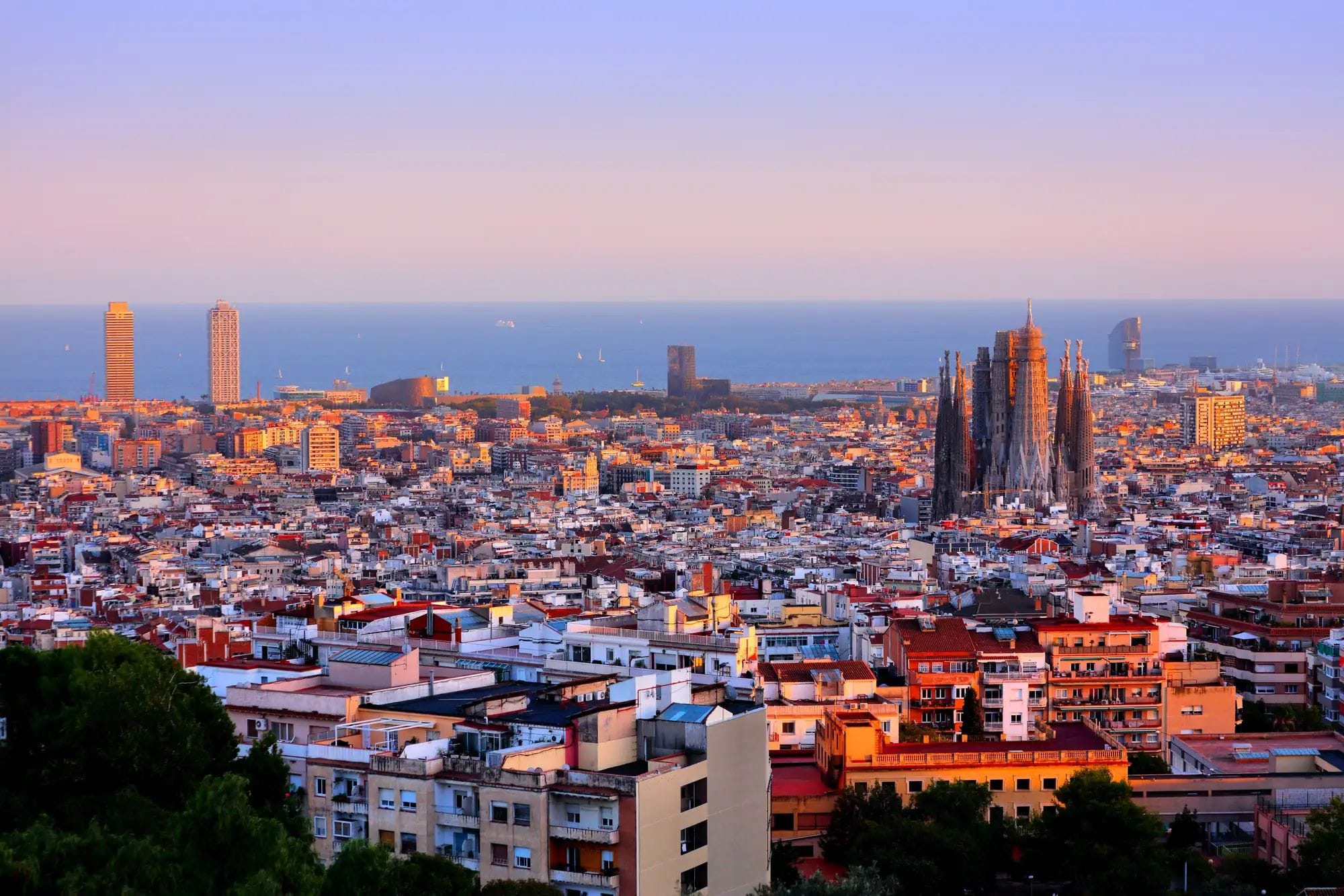 Les inversions estrangeres a Espanya creixen però segueixen lluny del rècord de 2024