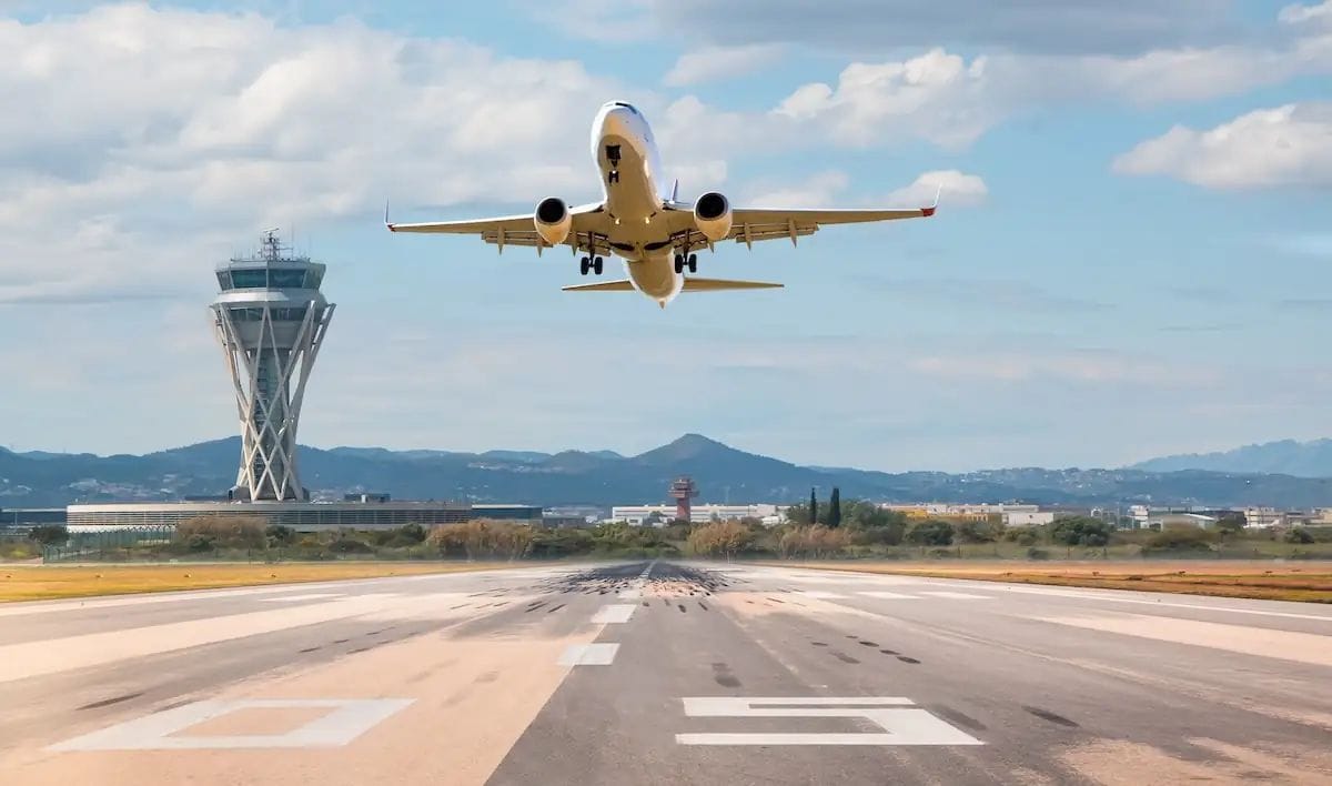 El Prat firma el millor juliol de la seva història amb 5,87 milions de passatgers