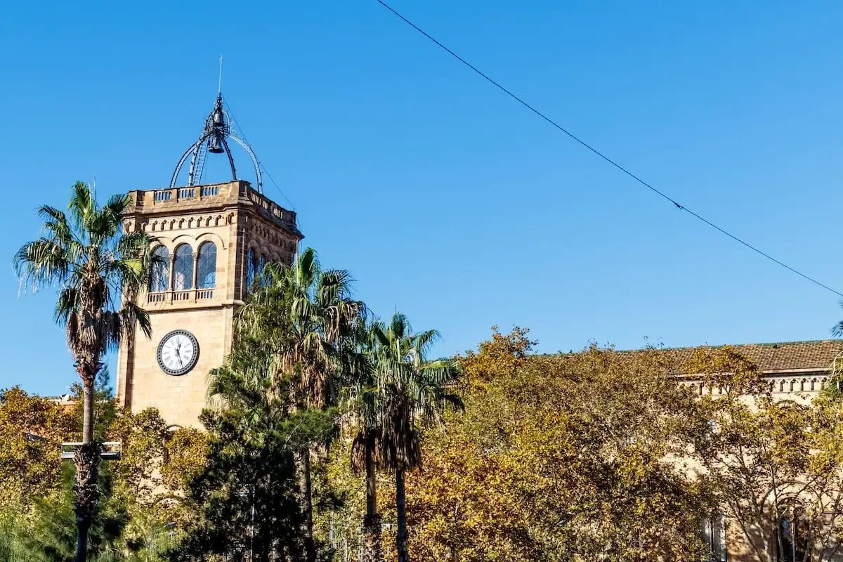 La UB investiga un ciberatac i garanteix la matrícula del nou curs