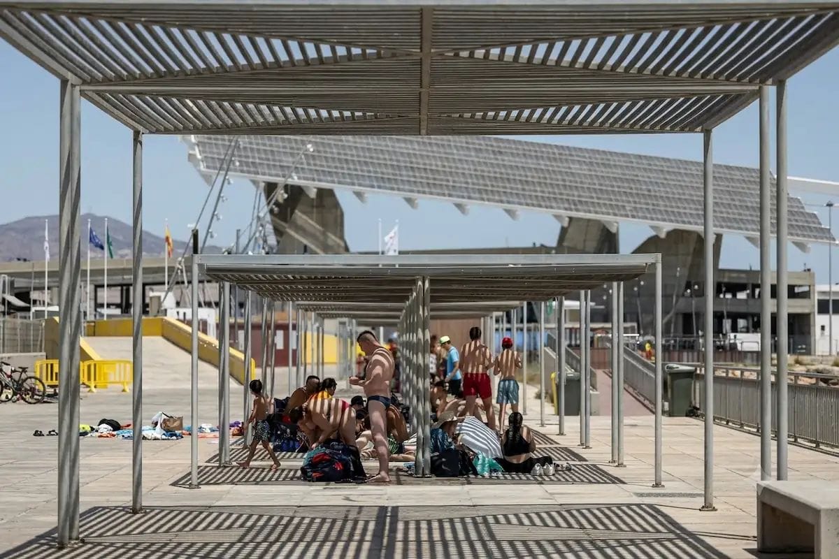 Un plan propone ayudas para combatir el calor extremo en Barcelona