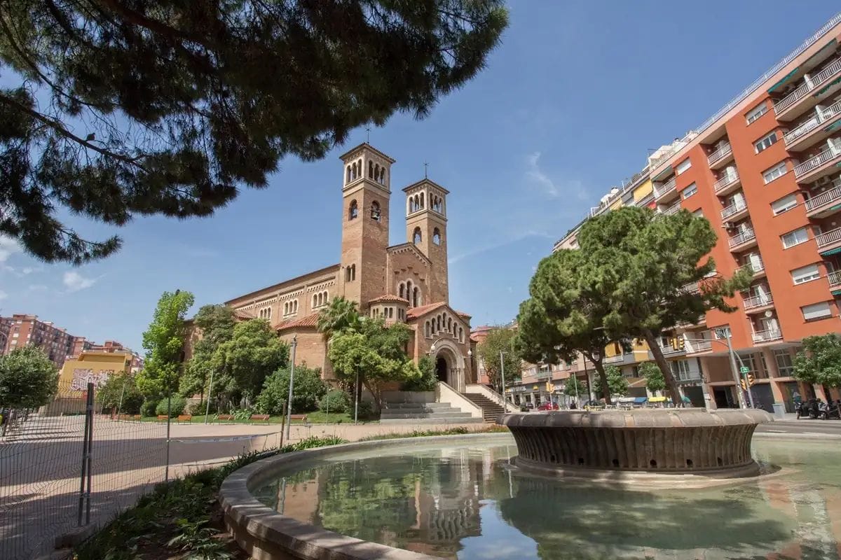 Alcaldes catalans exigeixen solucions urgents per a l'habitatge i la burocràcia municipal