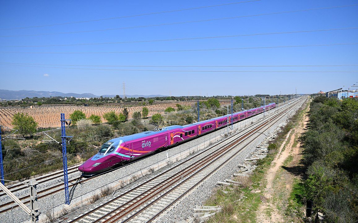 S'acaba l'era low cost: l'AVLO desapareix i viatjar en tren entre Barcelona i Madrid serà més car