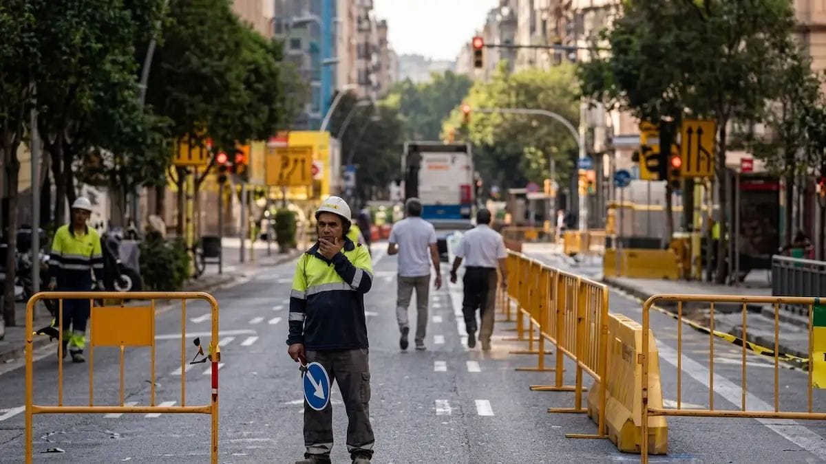 Barcelona executarà 24 obres als seus carrers aquest estiu: tallaran la circulació cap a la Meridiana i durant diverses nits a la Ronda de Dalt