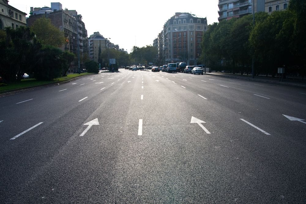 Barcelona reduce un 20 % las multas de radar en 2025 y sorprende el ranking
