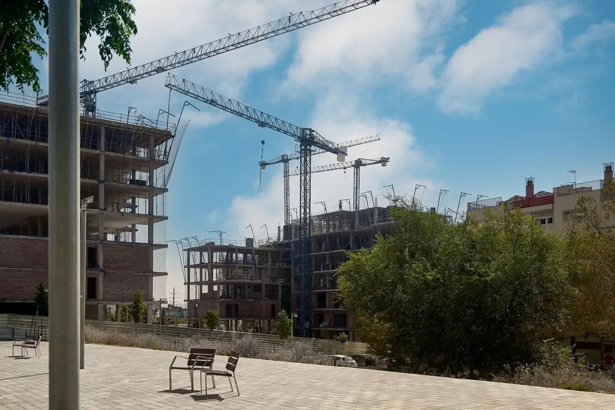 El pla de 50.000 pisos a Catalunya xoca amb la falta de mà d'obra