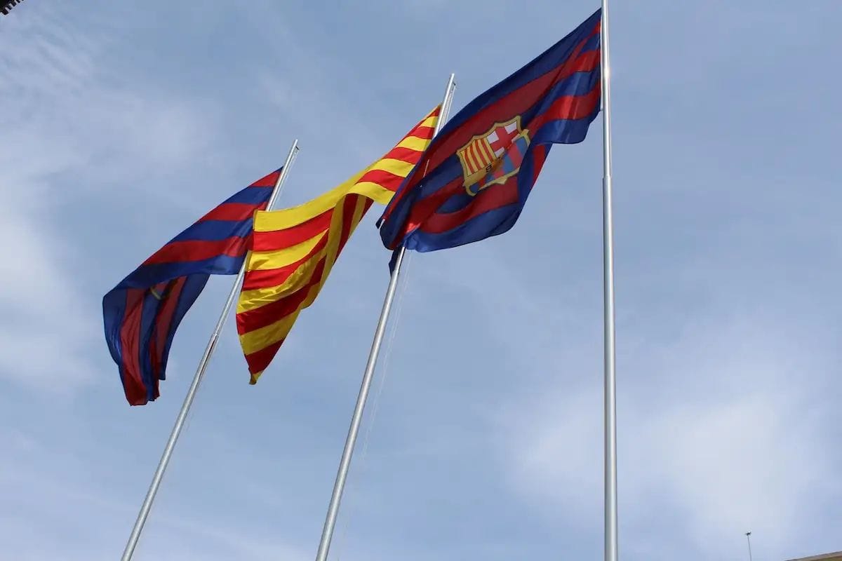 Cancelo aterra a Barcelona per signar gratis el seu retorn al Barça