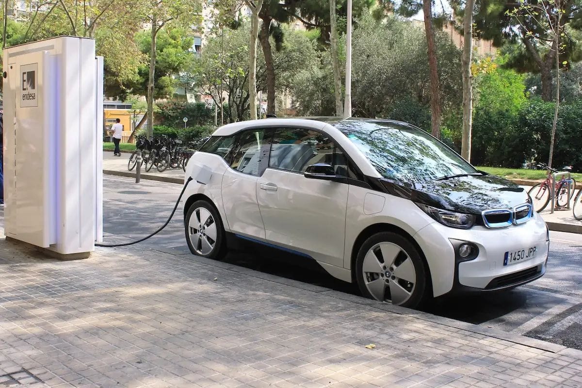 Les noves ZBE arriben al Baix Llobregat, però molts veïns no pagaran multes fins al 2030