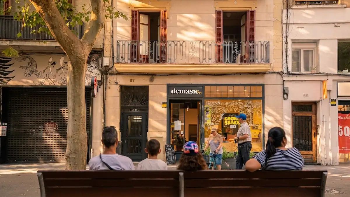 El nou Poblenou deixa enrere part dels seus veïns de sempre