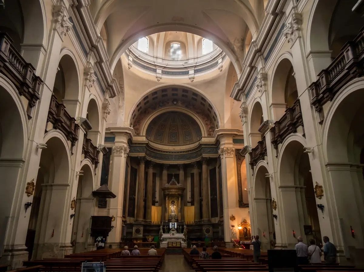 Interior de l'Església de Sant Agustí al Raval
