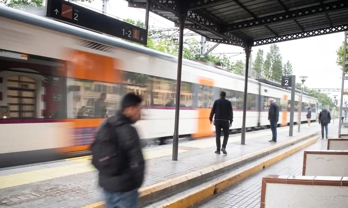 Corte total en la R3 de Rodalies: viajeros entre La Garriga y Puigcerdà afectados