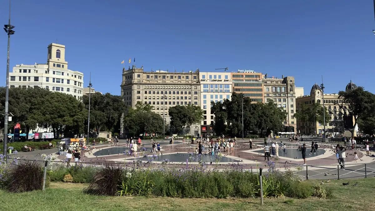 El centre comercial de plaça Catalunya s'adapta a les noves tendències