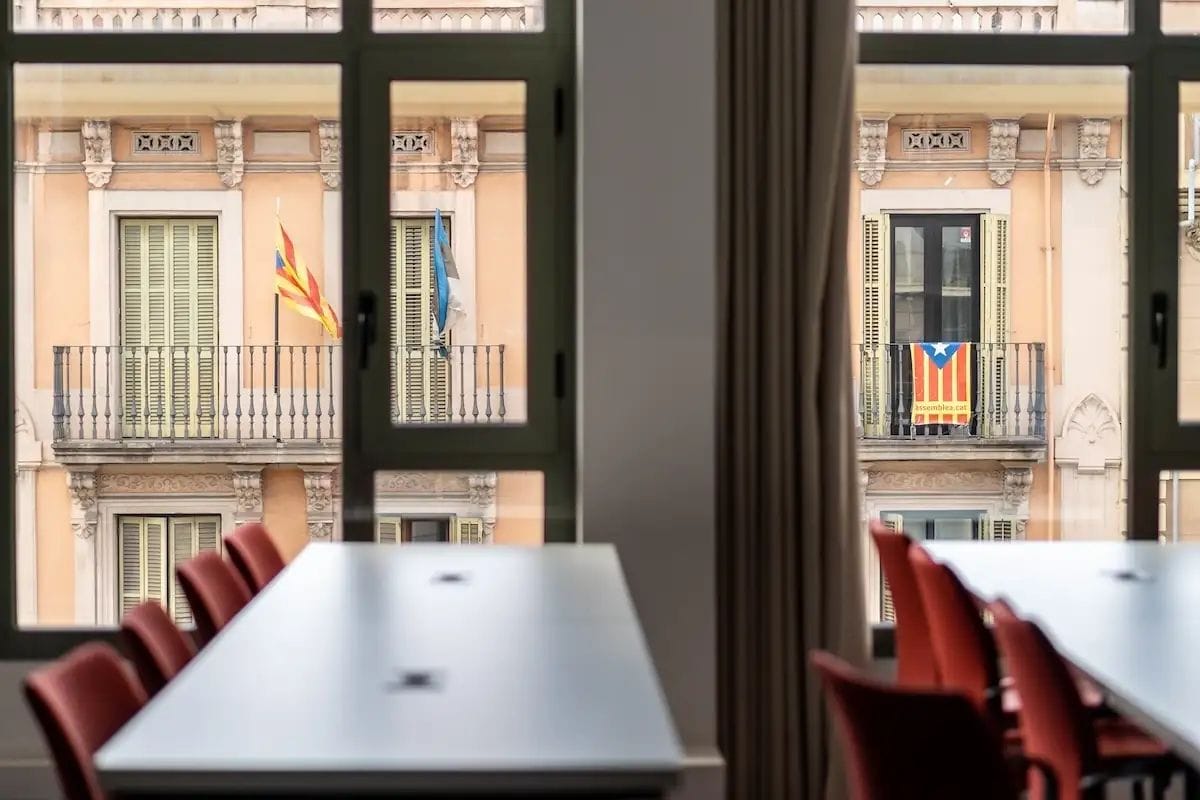 Ajuntament i Generalitat duplica la inversió per ensenyar català a Barcelona